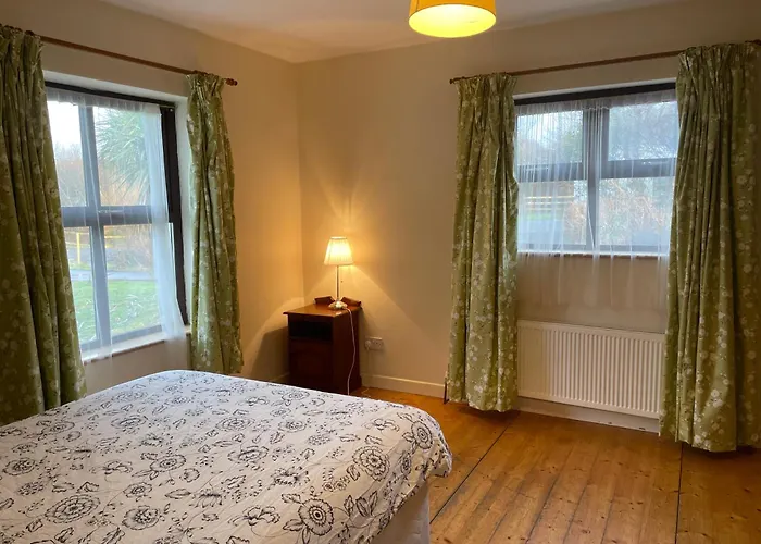 Вилла Mountain Farm On Farm In Village Centre *